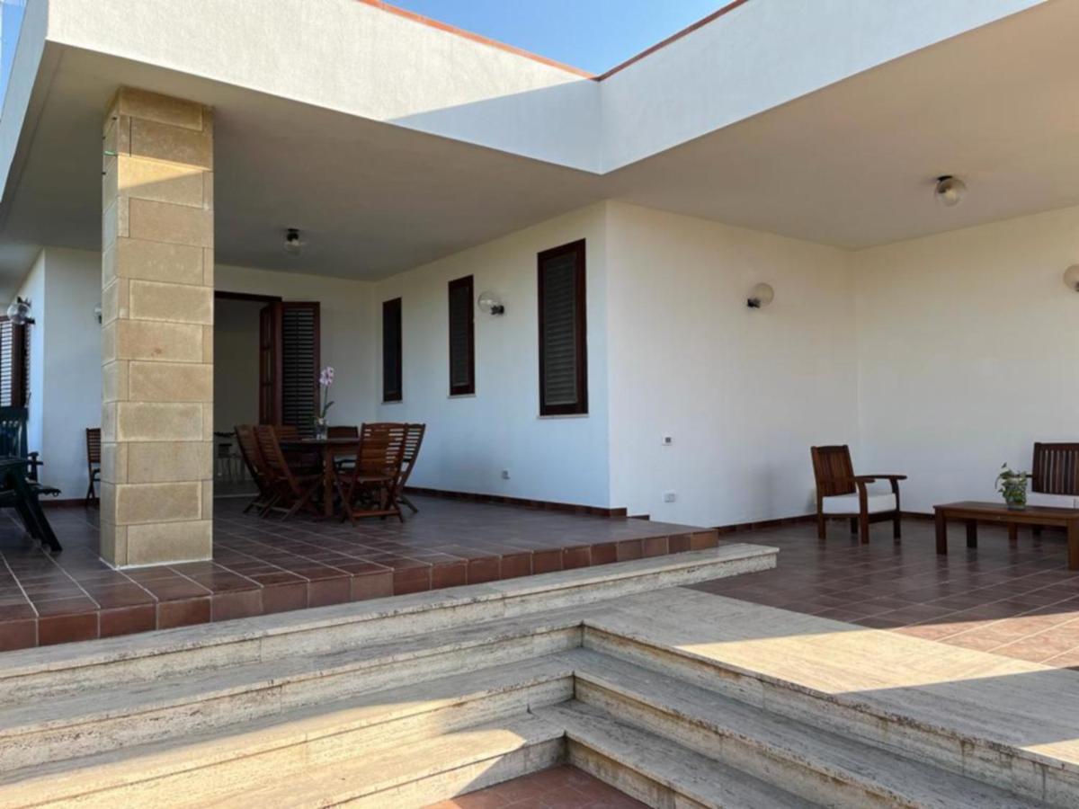 Villa Capri Holiday Home Campofelice Di Roccella Extérieur photo